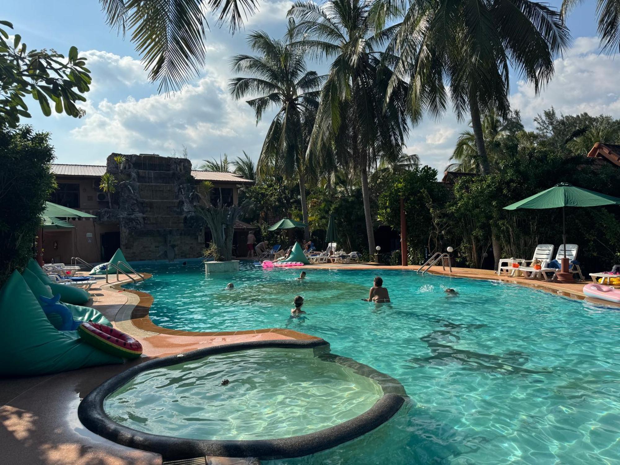 Laguna Beach Club Resort Ko Lanta Exterior foto